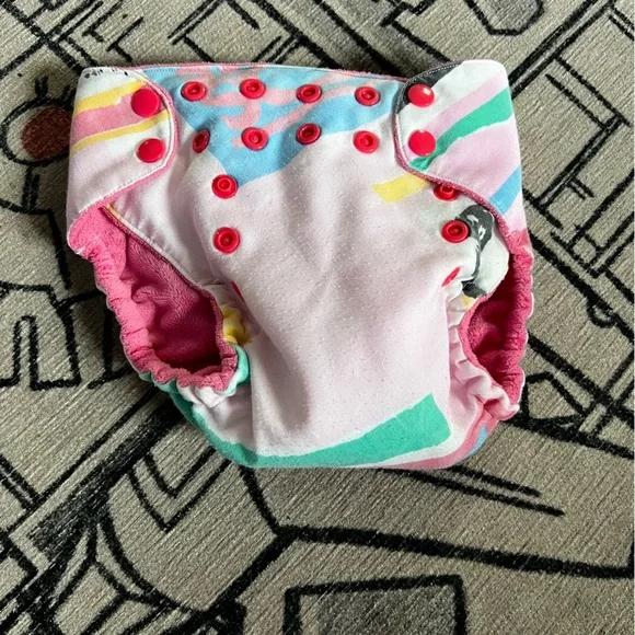 Pink NKOTB cloth diaper with liner - Picture 1 of 6